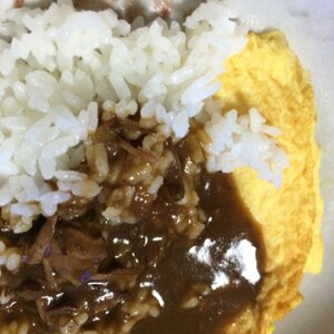 余ったビーフシチューで作る！デミオムレツ